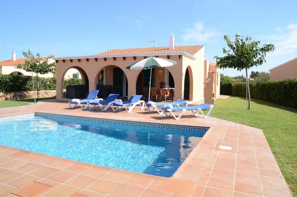 Villas Las Golondrinas Cala'N Bosch  Exteriör bild