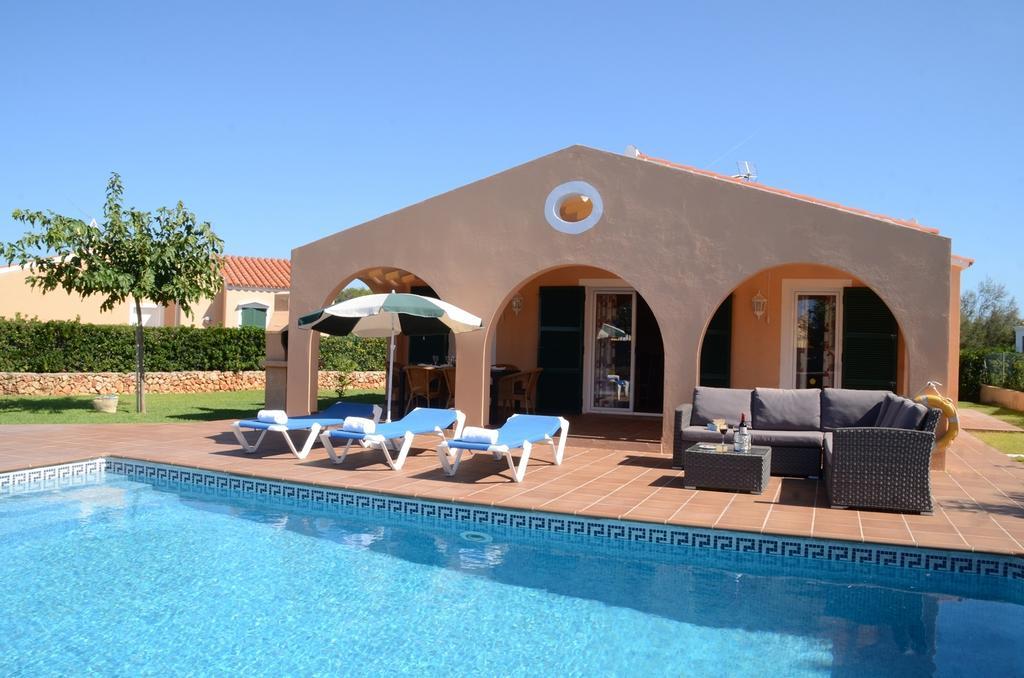 Villas Las Golondrinas Cala'N Bosch  Exteriör bild