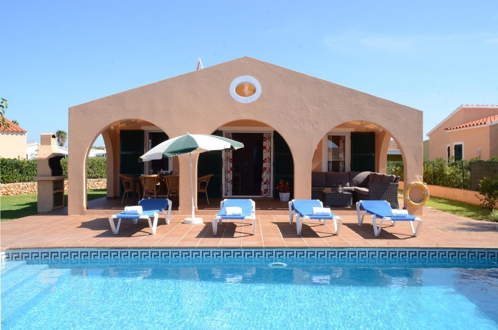 Villas Las Golondrinas Cala'N Bosch  Exteriör bild